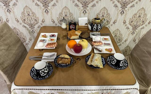 Qamar Hotel