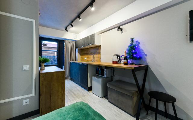 Апартаменты на Защитников Кавказа 114