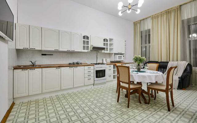 Flatstay S Erkerom I Vysokimi Potolkami Apartments