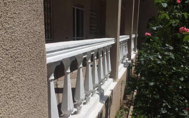 Classic Apartment On Kievyan Apartments