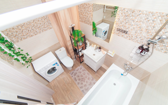 Na 16 Etazhe s Zavorazhivayuschimi Zakatami Apartments