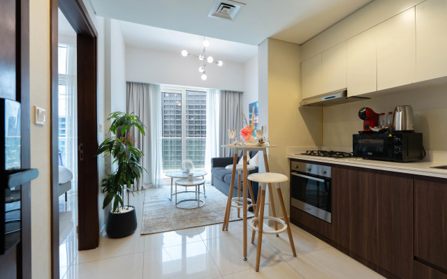 Keyrock Premium Reva Stay with Pool Access Apartments