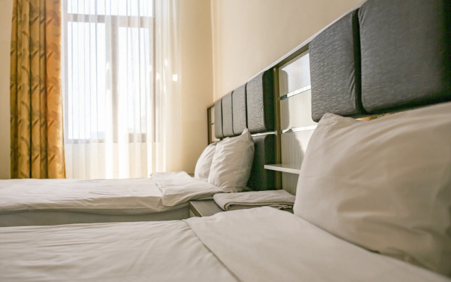 37B Apartments