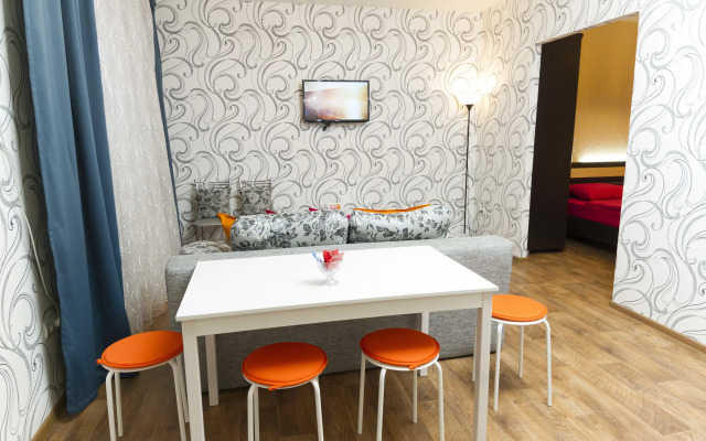 Na Prospekte Lenina 112 Apartments