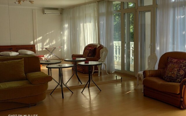 Eva Hotel