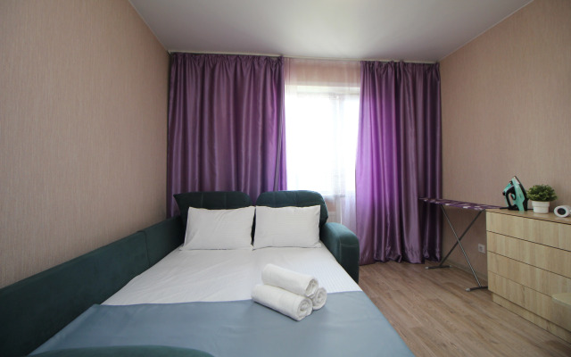 Uyutnaya studiya na Titova 255/2 Flat