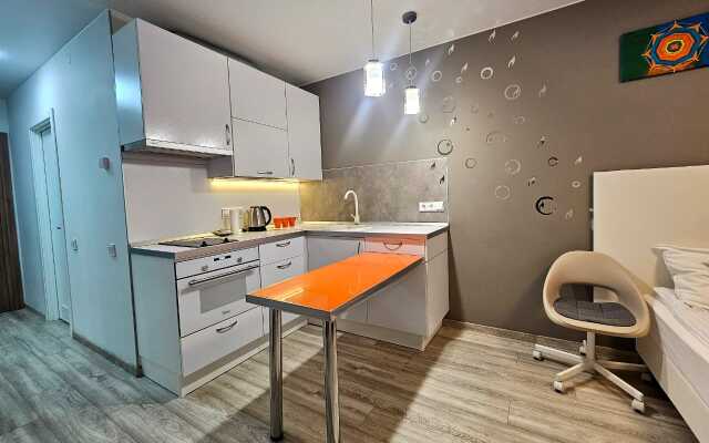 U Metro Bukharestskaya Apartments