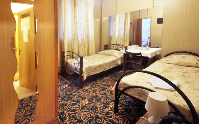 Svarog Film Hotel