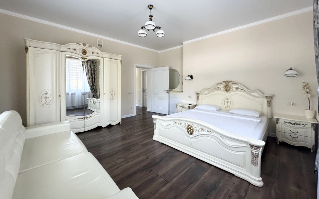 Lebediny Guest House