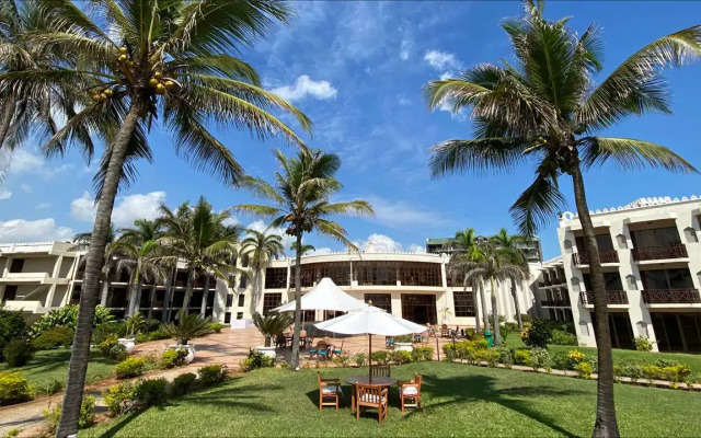 Golden Tulip Dar Es Salaam Hotel