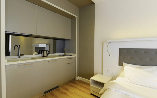 Alliance Palace by Grand City Apartment Hotel
