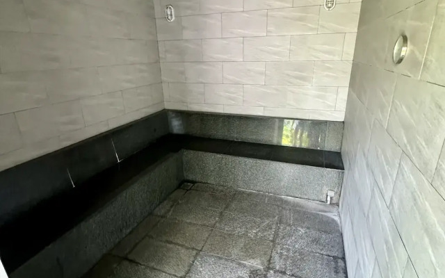 The Titie Halo1 Apartments