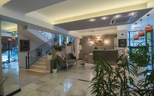 Veranova Hotel