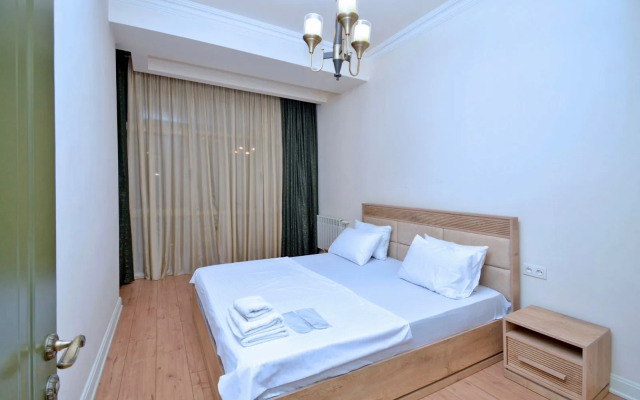 Perte House On Verin Antarain 131 Street Apartments