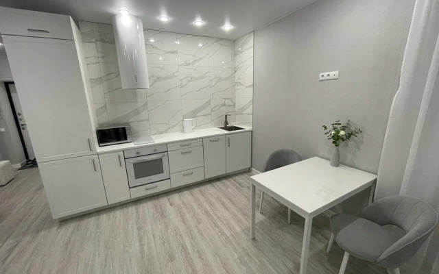 Krasivaya Studiya U Legendarnogo TRTS Kristall Flat