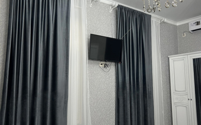V Suhume Guest House