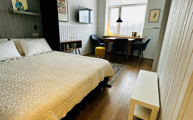 Daily Apart Flat