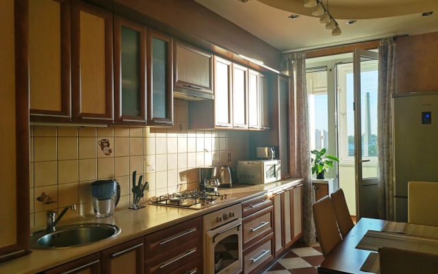 Dvuhkomnatnaya Na Tikhoy U Parka Yunost Flat