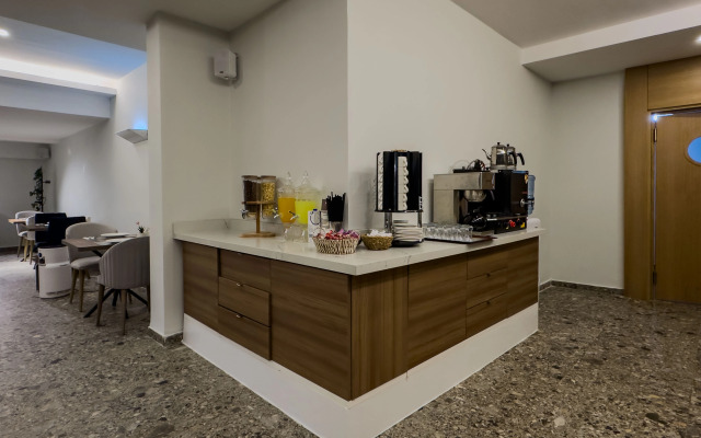 Отель Leaf River Suites