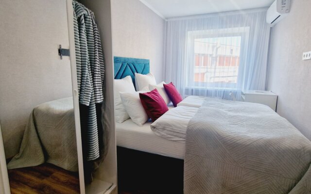 Dvuhkomnatnye v Centre, CHernyahovskogo 20, Kolibri#20 Apartments
