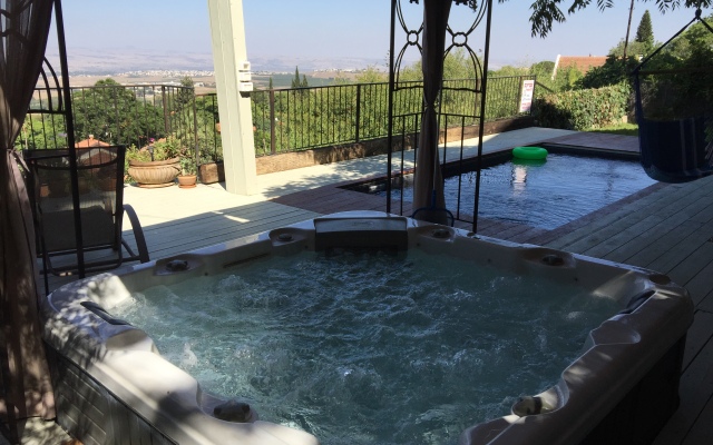 Naomis Villa