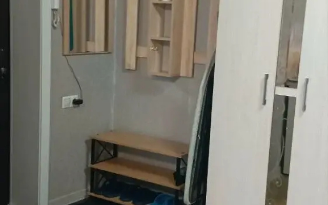 Kvartira Uutnaa studia radom s aeroportom