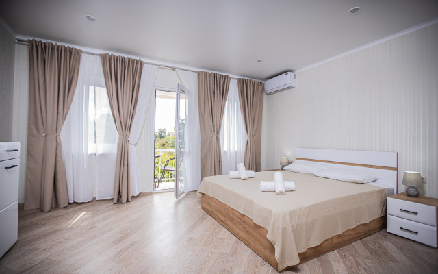 S Mandarinovim Sadom Private House