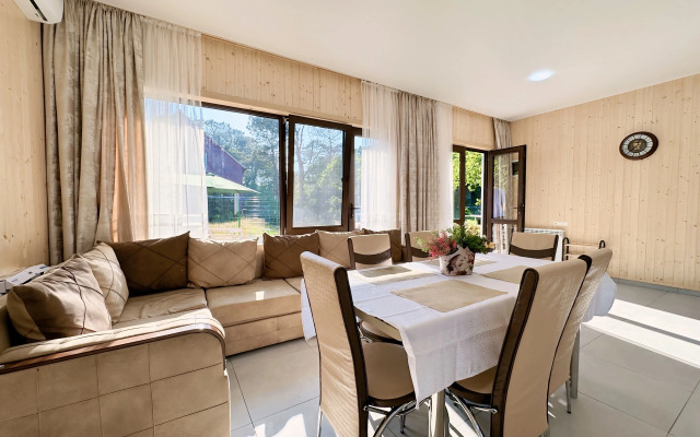 Eva Private house