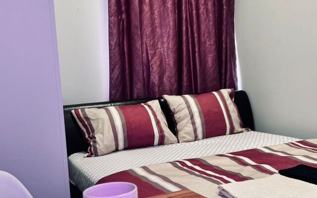 Weekend Hotel Lodging House