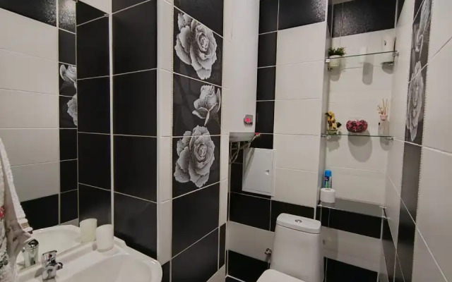 Квартира Трехкомнатная возле ТРЦ Аура