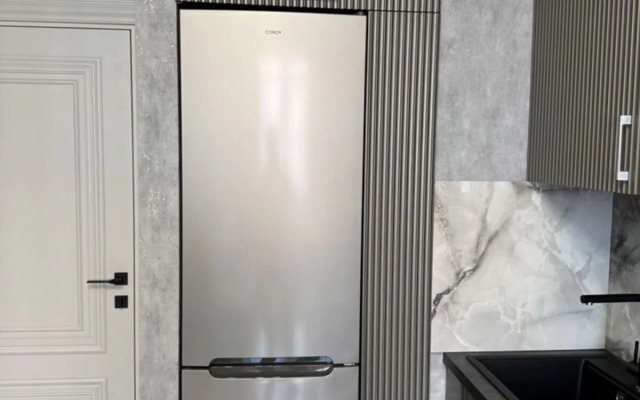 Roskoshnaya S Krasivym Vidom Flat