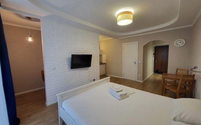 Studiya Na Ervye 16 Etazh Flat