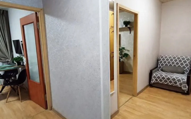 S 4 Razdelnymi Cpalnymi Mectami Flat