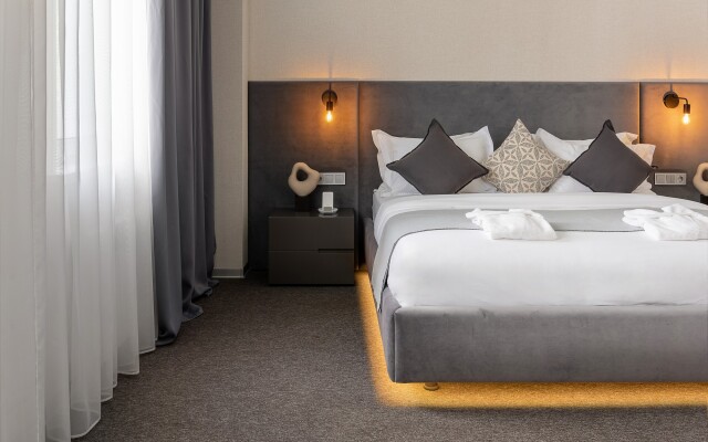 Breezko Hotel