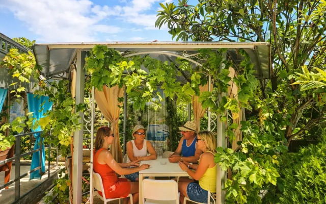 Гостевой дом Бархатный сезон