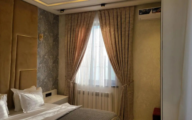 Shedevr Plaza Hotel