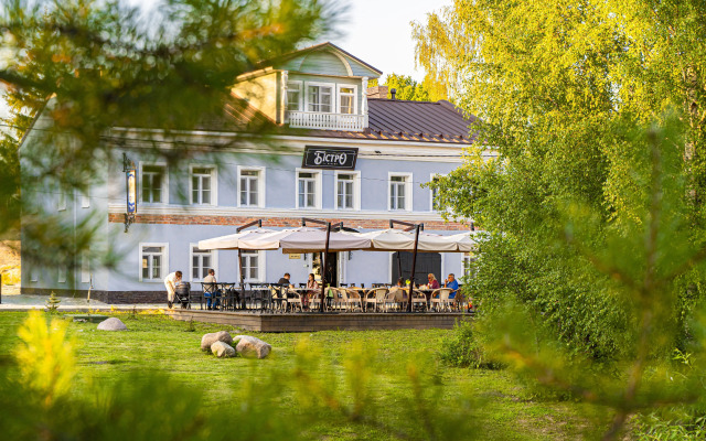 Russian Seasons Selo Vyatskoe Hotels 5*