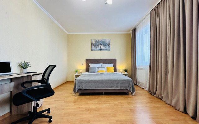 Uyutnaya Dvukhkomnatnaya Nedaleko Ot Trk Planeta Flat