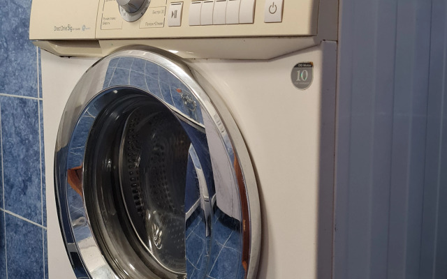 Uyutnaya Teplaya Okolo Lesa V Spalnom Rayone Flat