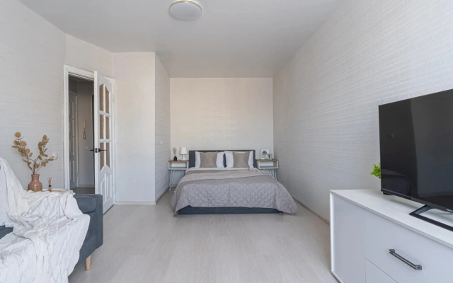 Na Ulitse Gabdully Tukaya 106A Apartments