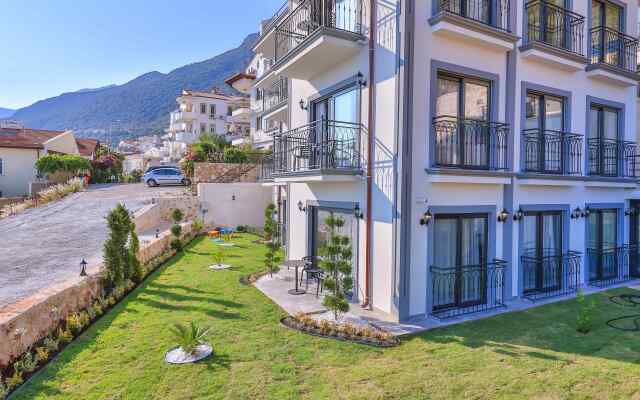 Lobelya Suites Apartments