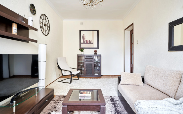 Апартаменты 2-комнатная на Леонтьевском переулке