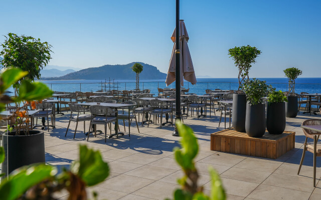 Ada Port Hotel - Adults Only