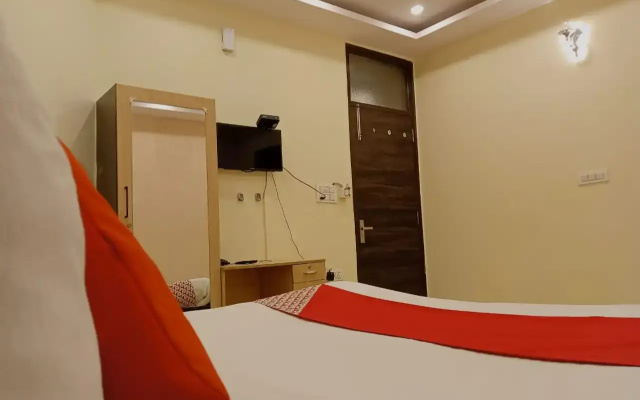 Отель Raj Residency Govindpuri