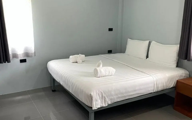 Prostorny 70m² Ryadom S Plyazhem Bang Tao Guest House