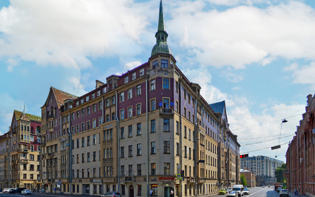 Апартаменты Уютная 2-х уровневая студия в центре Санкт-Петербурга