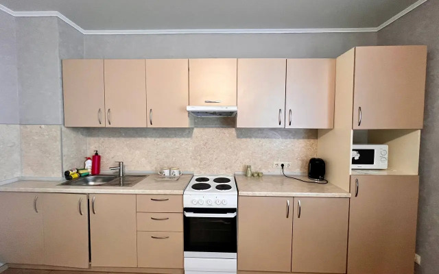 Квартира чистая светлая студия на Геологоразведчиков 44