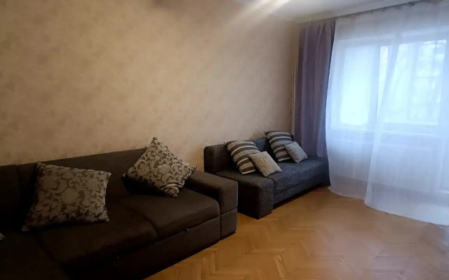 Uyutnaya Odnokomnatnaya s Balkonom Flat