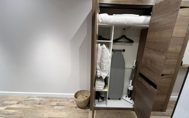 Avrtorskie s vidom na reku v  nalichie proektor i PS4 Apartment