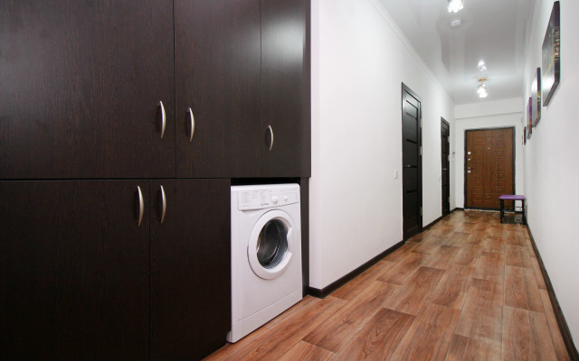294 Raduzhny Bereg Flat